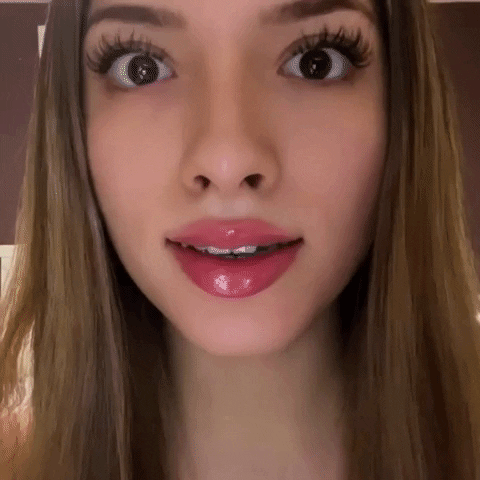 GLOSS PENTRU BUZE CU VITAMINA E SI COLAGEN